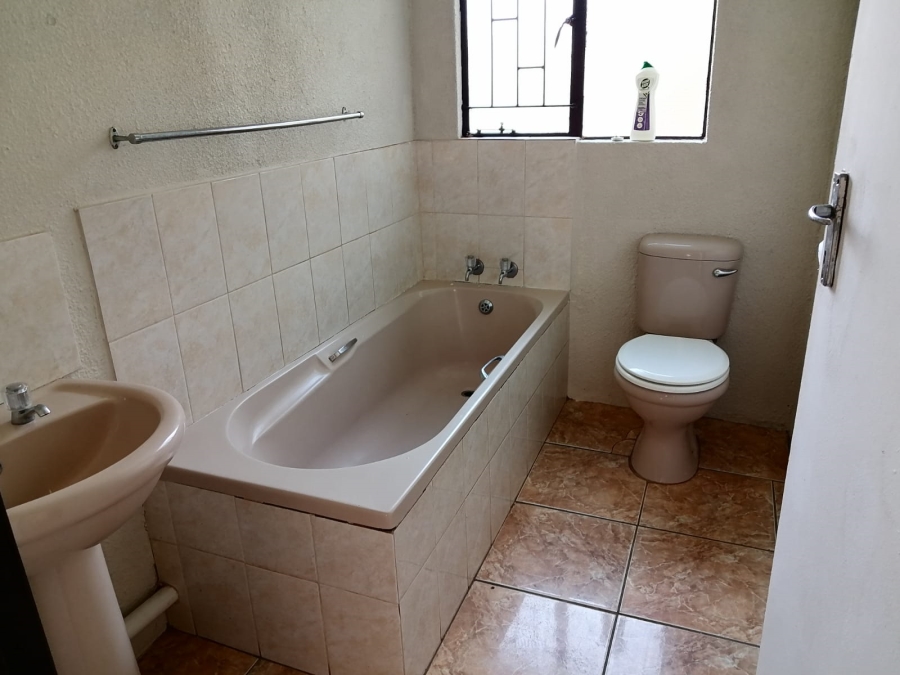 3 Bedroom Property for Sale in Tlhabane West North West